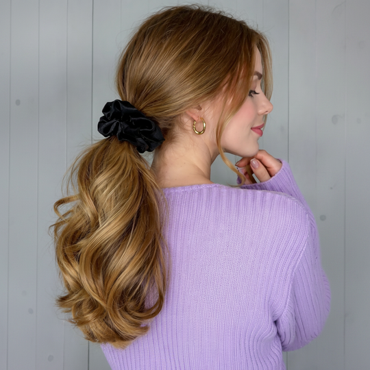 NIYAROQ satin scrunchie styled on a ponytail hairstyle